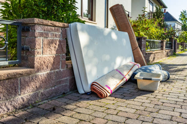 Best Yard Cleanup Services  in Saugatuck, CT